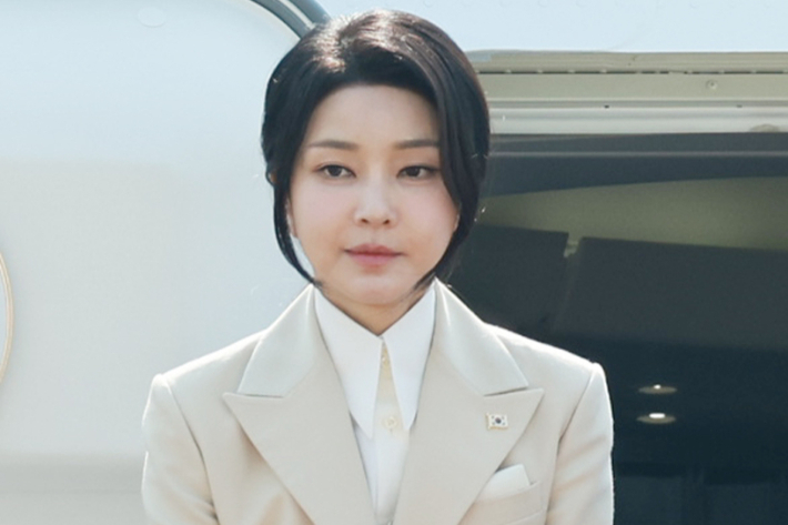 [속보]특검, "김건희, 법과 원칙대로 소환 조사"