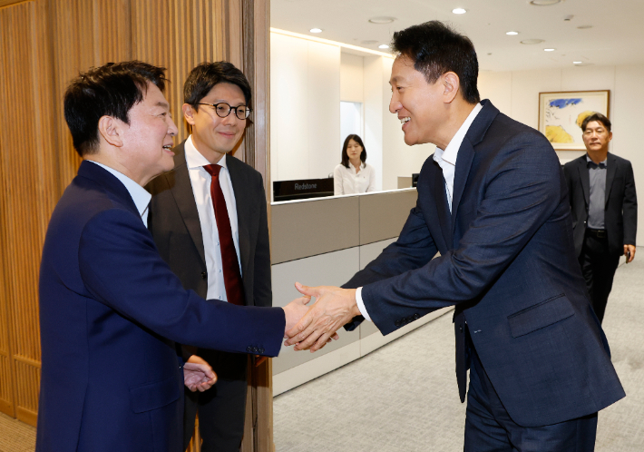 안철수 "계엄찬성은 시대역행"…오세훈 "과감한 파괴를"