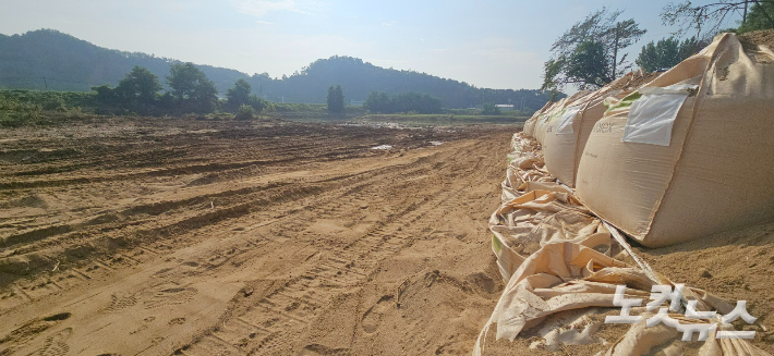 폐골재가 제거된 충북 청주시 흥덕구 옥산면 병천천 수해 응급 복구 현장. 임성민 기자