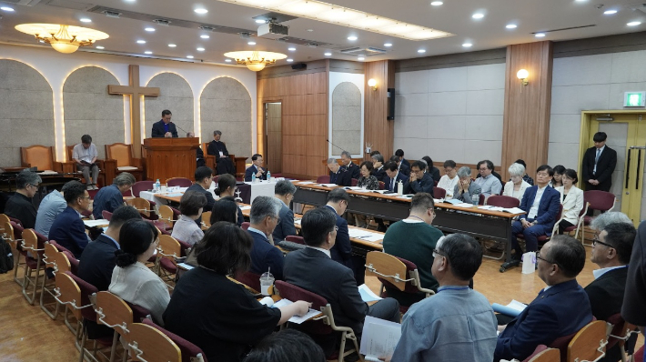 24일, 서울 종로구 한국기독교회관에서 진행된 교회협 정기 실행위원회.
