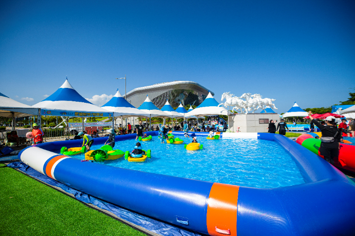 부산 영도구 아미르공원 어린이 물놀이장. 부산 영도구 제공 