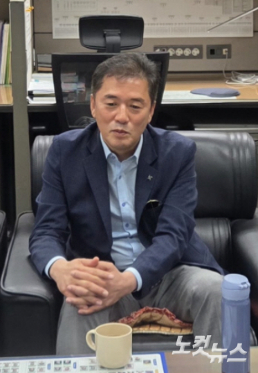 조국혁신당 황현선 사무총장이 25일 전북도의회에서 기자간담회를 하고 있다. 최명국 기자