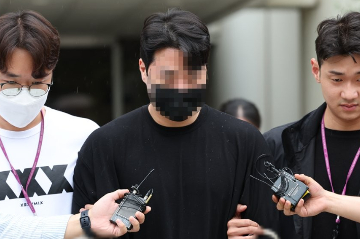경찰 간부, '압구정 롤스로이스' 일당에게 뇌물 받은 혐의