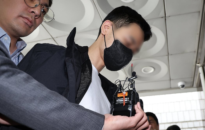 경복궁 낙서 사주범, 2심도 중형…법원 "국민적 충격 유발"