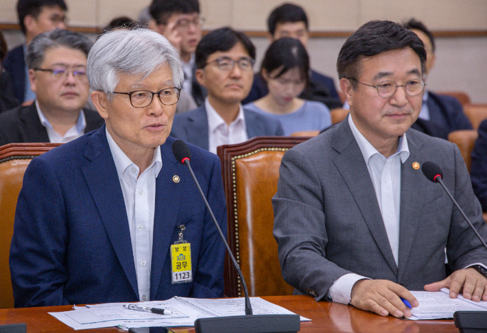 법사위에서 인사말하는 최동석 인사혁신처장. 연합뉴스