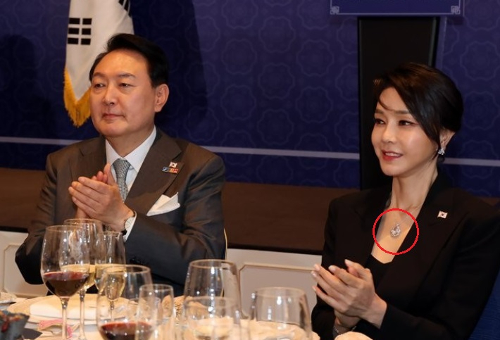 [단독]김건희 측 "반클리프·까르띠에·티파니 모두 모조품"