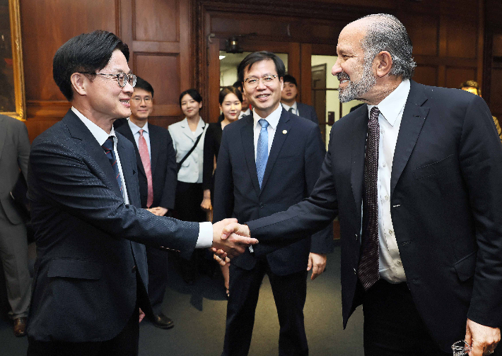 김정관 장관, 미국 상무부 장관 면담. 연합뉴스