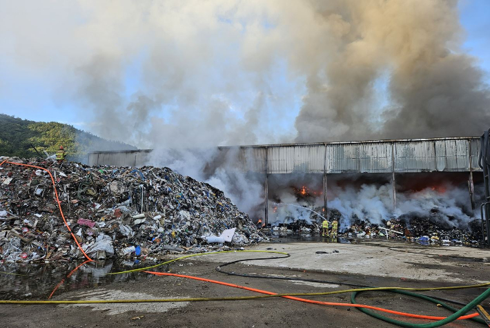경주 외동 공장 화재. 경북소방본부 제공
