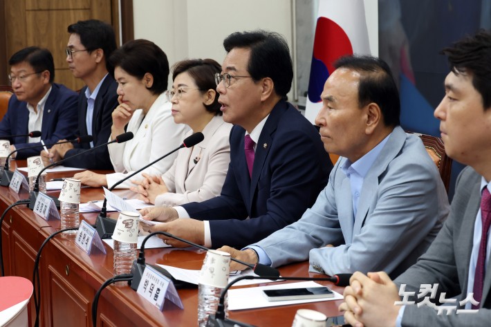 비상대책위원회의 주재하는 송언석