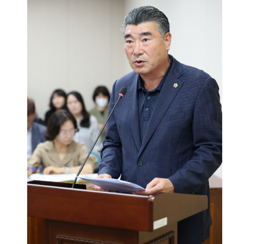 최명수 전남도의원이 28일 상임위원회에서 '전라남도 국립의대 신설 촉구 등 건의안'을 대표발의했다. 전남도의회 제공