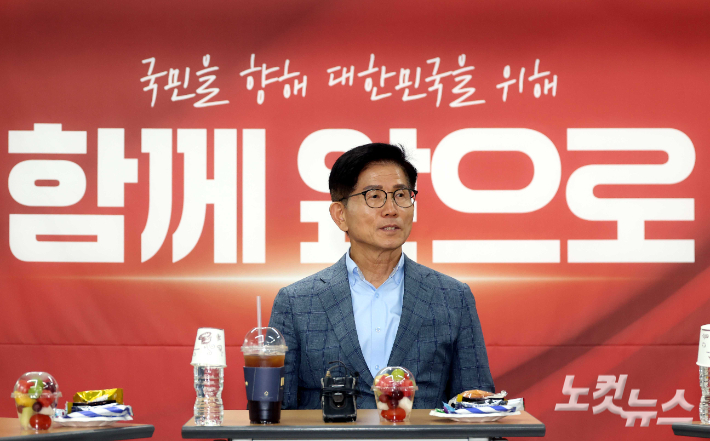 전한길에 신천지·특검까지…산으로 가는 국힘 '혁신全大'