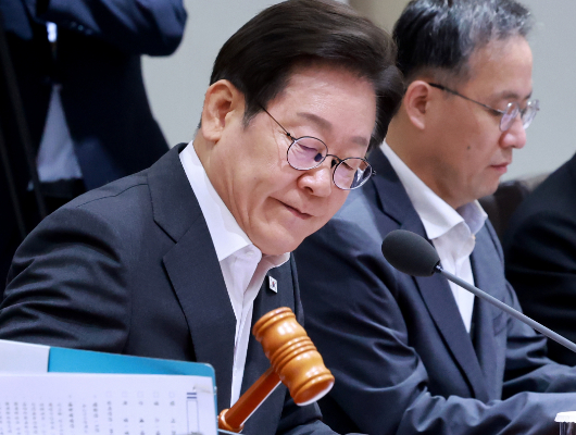 초유의 국무회의 생중계…李 "산재 근절에 장관직 걸어라"