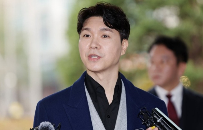 박수홍, 협박 혐의로 피소…고소인은 법적 분쟁 중이던 업체 대표