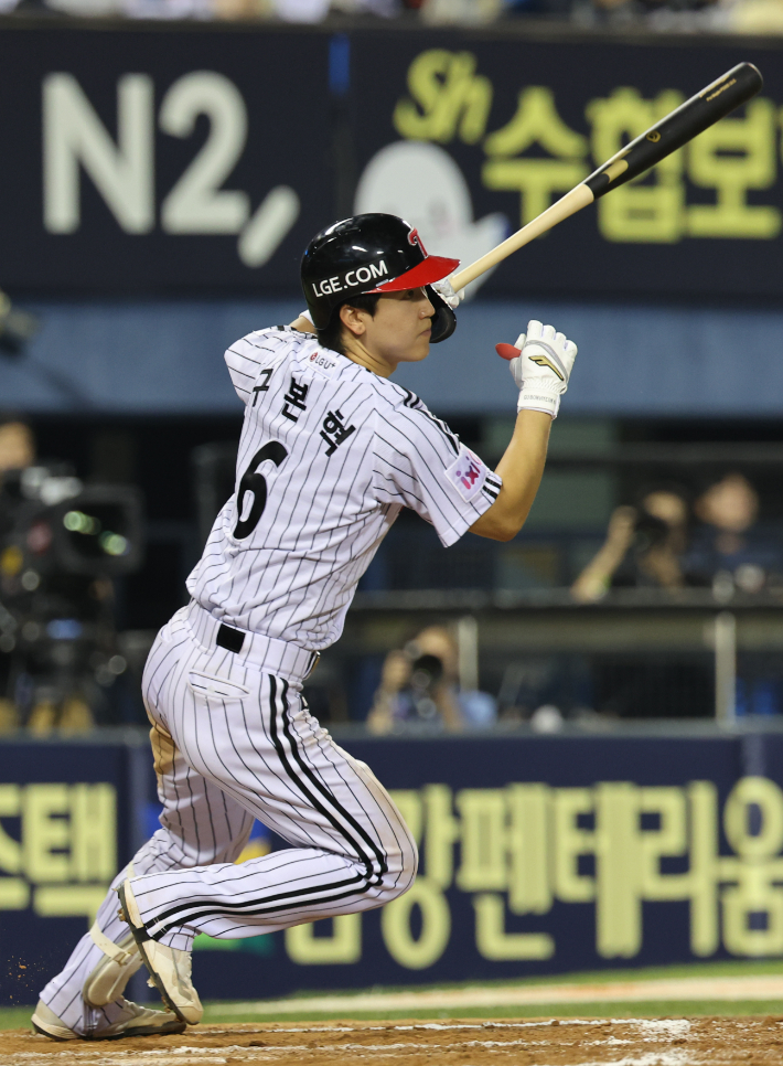 '구본혁 데뷔 첫 4안타' LG, KT에 역전승…'3연패' 1위 한화에 2경기 차 추격