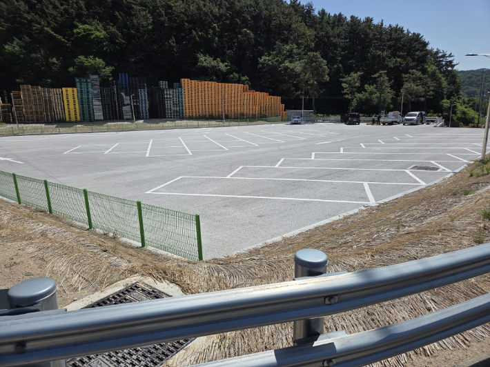 진해구 죽곡동 수소충전소 인근에 조성된 캠핑카 전용 주차장. 창원시 제공 