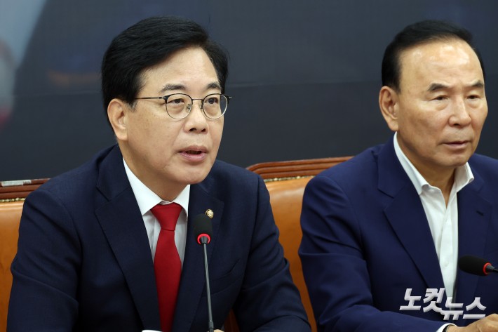 발언하는 송언석 비대위원장 겸 원내대표