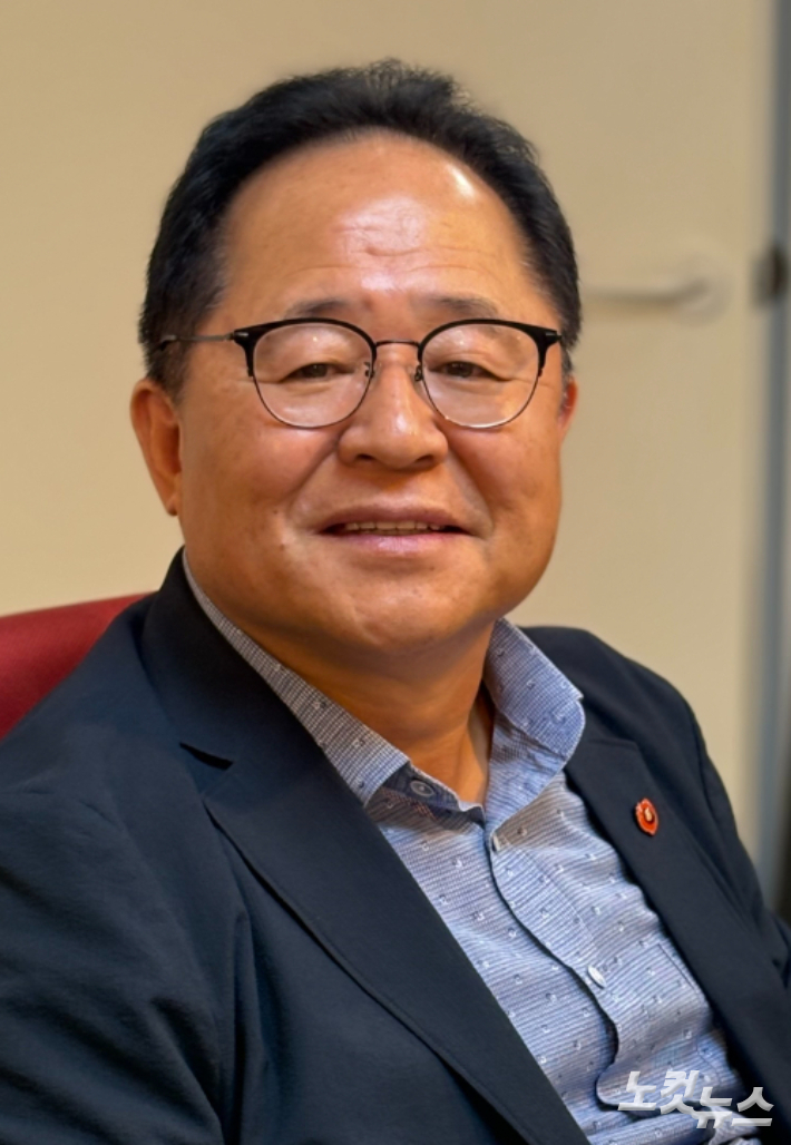 좌재봉 제주특별자치도 상하수도본부장. 제주CBS 박혜진 아나운서