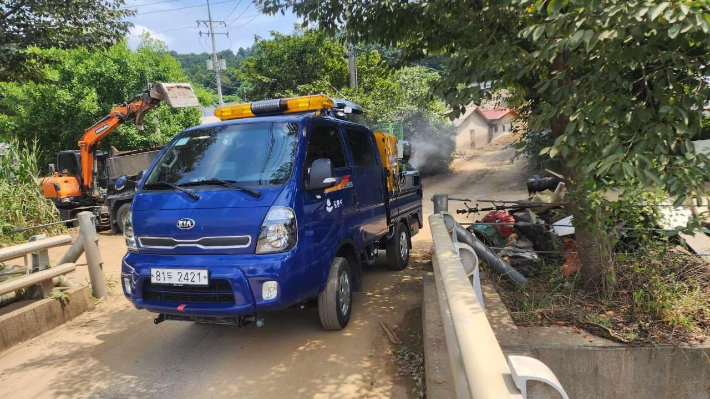 강원도 시군 보건소가 경기 가평 수해지역 방역 지원활동에 앞장서고 있다. 강원도 제공 