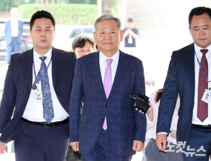 이상민 전 장관 구속심사 시작…내란 혐의 공방[영상]