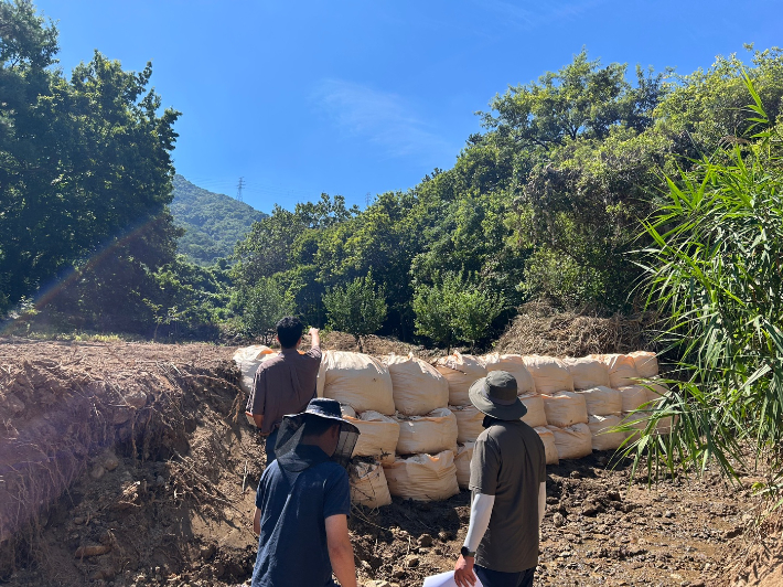 광주광역시는 최근 집중호우로 인한 피해 복구와 이재민 지원을 위해 정부로부터 배정받은 재난대책비 19억9천만원을 자치구에 긴급 교부한다고 31일 밝혔다. 광주시 제공