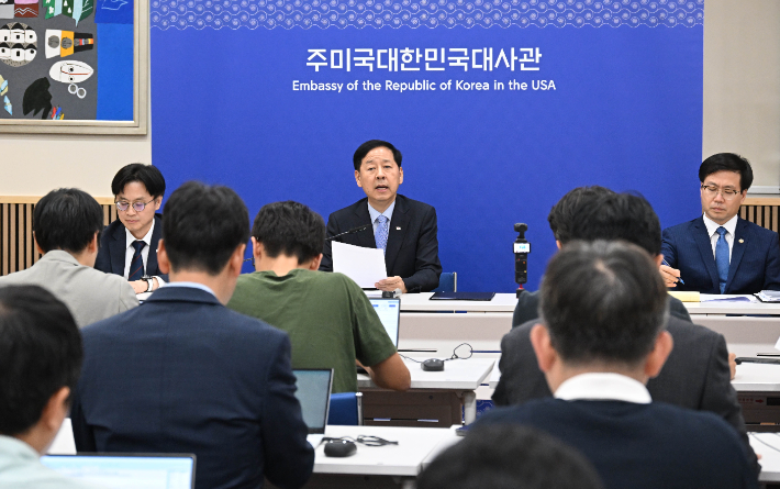 美 재무 장관 "트럼프가 그냥 오케이 사인 해주지 않아"[뉴스쏙:속]