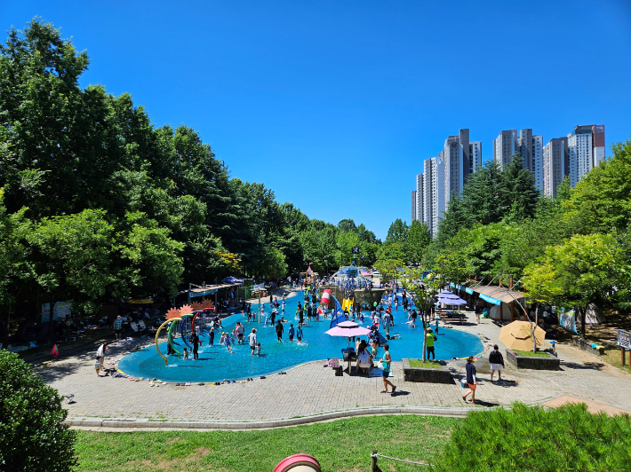 본격적인 여름휴가철을 맞아 하천·계곡·해수욕장 등에서의 물놀이 사고 예방을 위해 각별한 주의가 요구된다. 광주광역시 제공