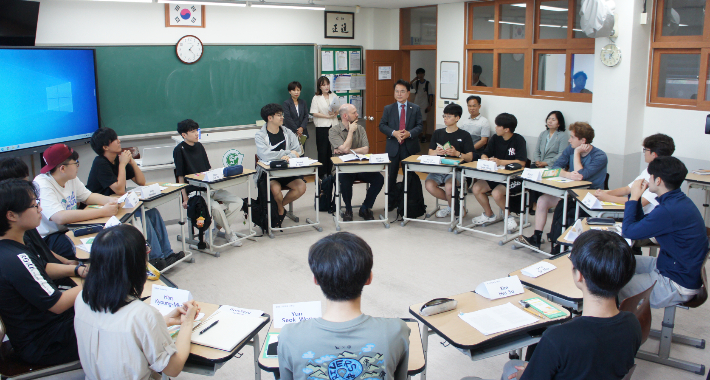 고전에서 미래를 찾다…춘천, '생각 중심 교육 도시'로 한 걸음