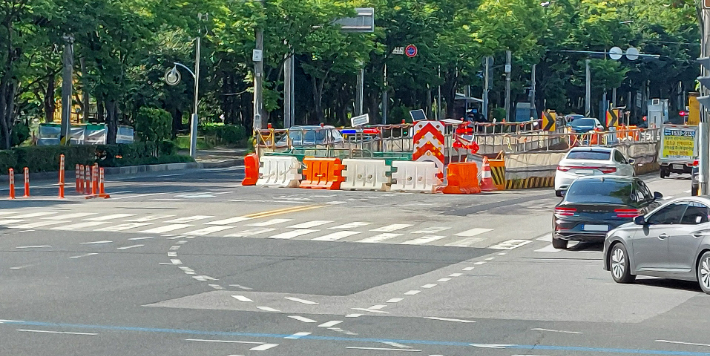  지봉로 구간 고압 송전선로 지중화사업의 지하 매설 공사 당시. 순천시 제공