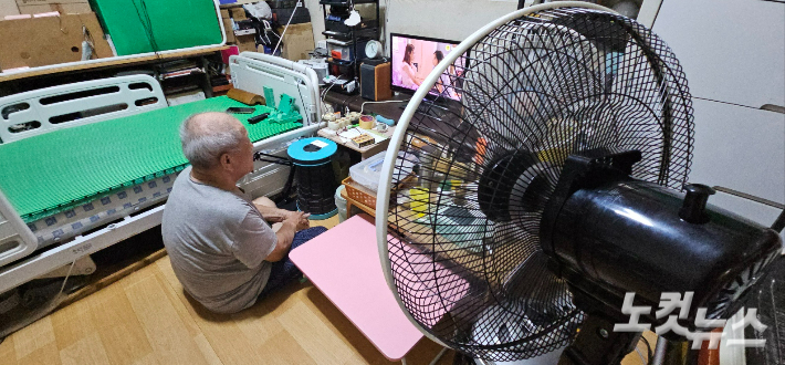 "이발소 에어컨이라도…" 취약계층의 혹독한 여름나기