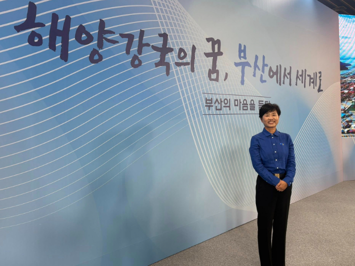 지난달 열린 부산 타운홀 미팅에 참석한 서은숙 더불어민주당 전 최고위원이 여가부 장관 후보로 물망에 오르고 있다. 서 전 위원 페이스북  제공