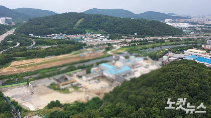 경기도 안양시 석수동에 위치한 6천평 규모의 아스콘 공장. 박철웅 PD 