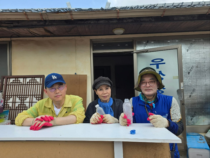 왼쪽부터 김태훈 오행숙 정홍준 의원. 민주당 순천 갑 지역위 제공