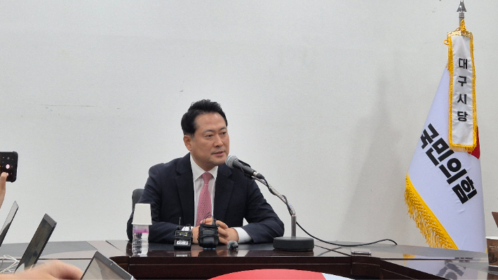 장동혁 국민의힘 당대표 후보가 6일 국민의힘 대구시당을 방문해 기자들을 만났다. 정진원 기자