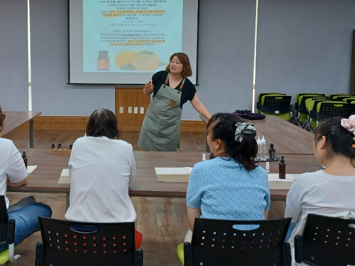 LH광주전남지역본부는 광주 광산구에 위치한 지역복지공동체 '소화성가정'에서 'LH 재능모아봉사단'의 재능기부 봉사활동을 진행했다고 6일 밝혔다. LH광주전남지역본부 제공