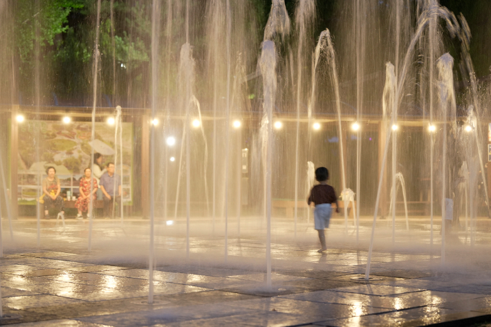 울진군의 야간 관광 활성화 프로그램인 '야(夜) 울진' 행사. 울진군 제공