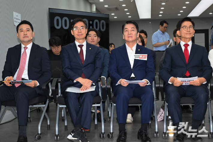 왼쪽부터 장동혁·조경태·안철수·김문수 후보. 황진환 기자