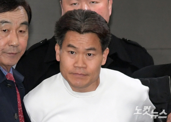 경찰, 전한길 소환 조사…대선 당시 李 '성소수자 발언' 왜곡 의혹