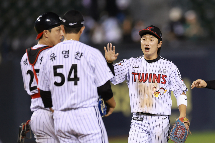 LG 박동원 유영찬 신민재. 연합뉴스 