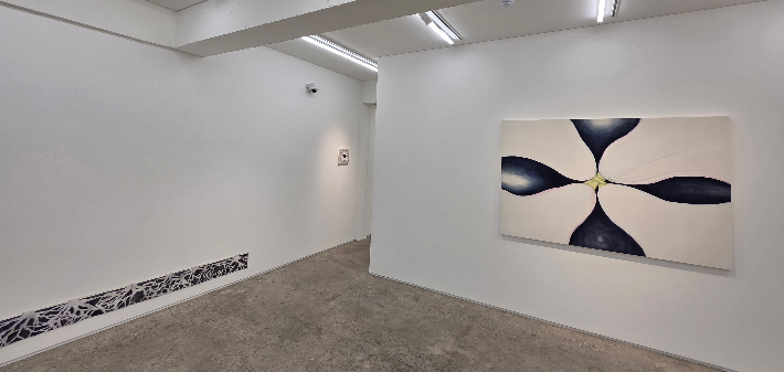 김영현(28)의 개인전 '선잠'이 서울 강남구 청담동 김리아갤러리에서 16일까지 열린다. 곽인숙 기자