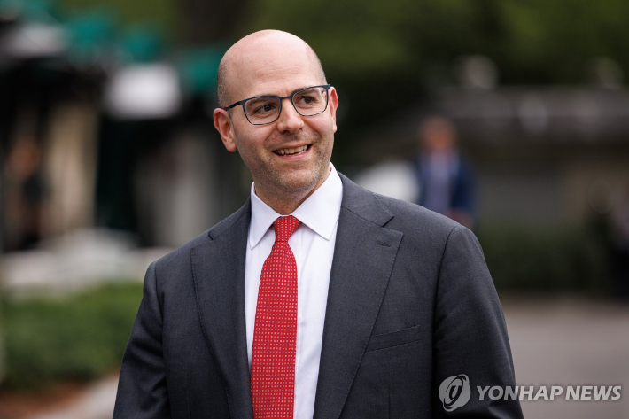 새 연준 이사에 스티브 미란 지명…트럼프의 관세정책 책사