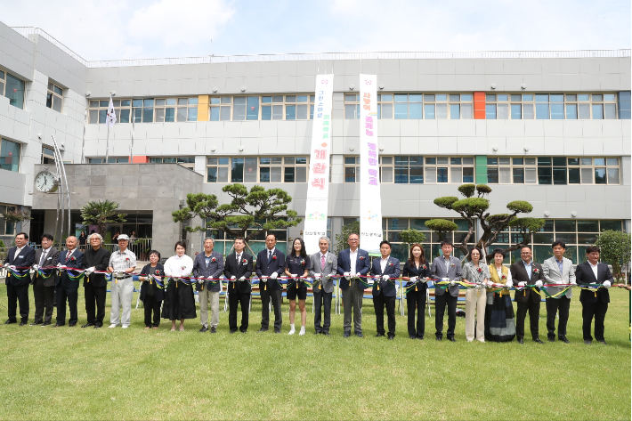 창원 의신중 '경남 그린스마트 미래학교' 준공