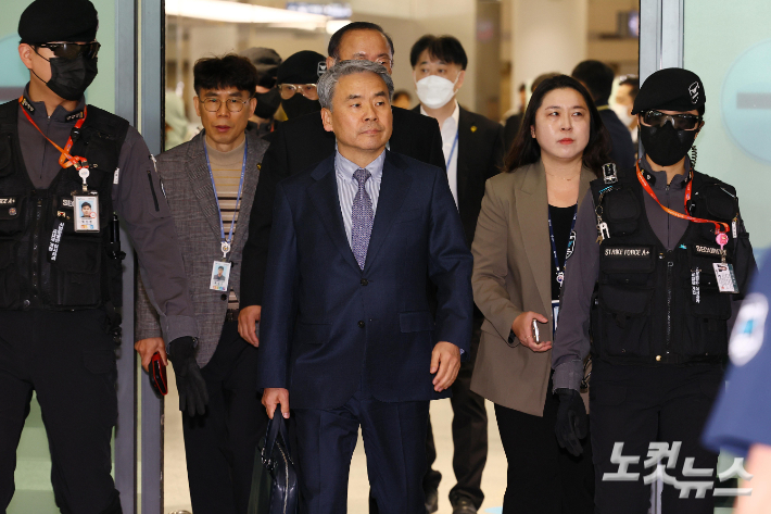 해병특검, '이종섭 도피' 尹정부 관계자 줄소환 예고…이원모 압색