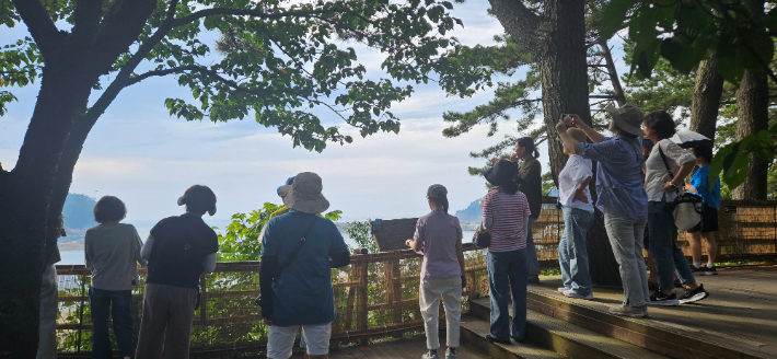 교원의 심리적 소진 회복을 돕기 위한 치유캠프. 충남교육청 제공