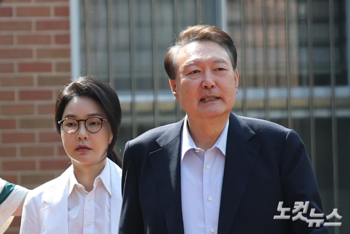"말 안해" 尹 "기억 안나" 김건희…前대통령 부부 구속 현실화?