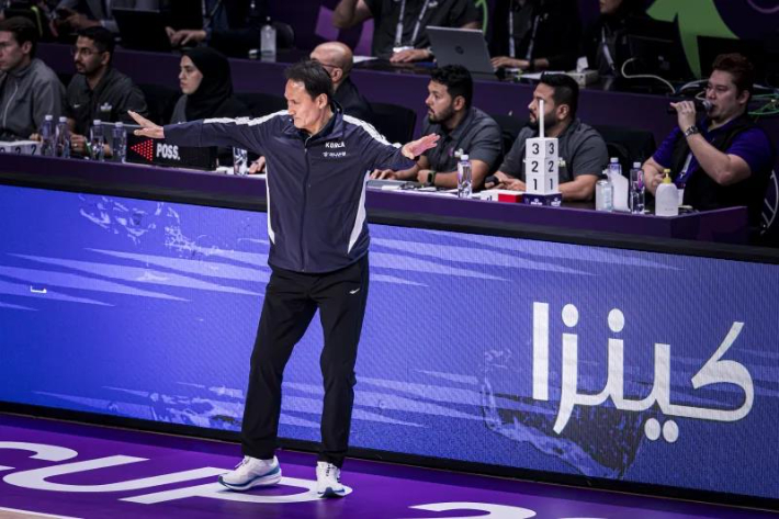 남자 농구 대표팀의 안준호 감독. FIBA 제공