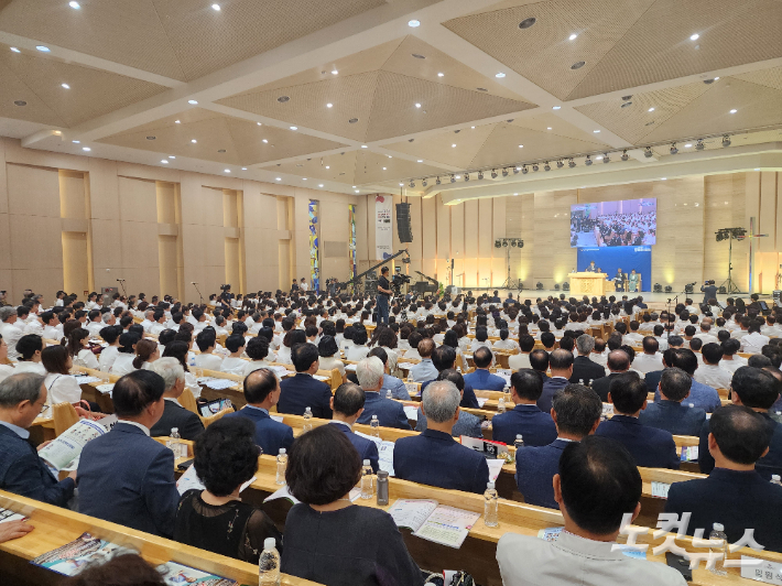 전북기독교총연합회가 마련한 제80주년 8·15 광복절 연합예배가 10일 전주 새소망교회에서 열렸다. 전북CBS