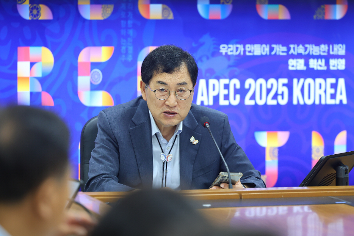 주낙영 경주시장이 11일 열린 국소본부장회의에서 발언하고 있다. 경주시 제공