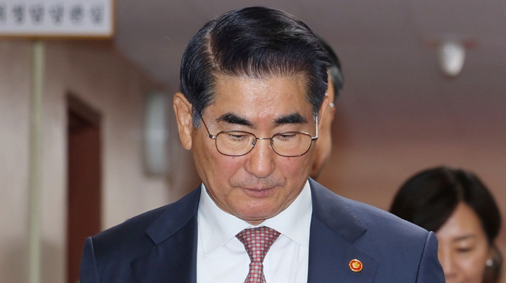 [속보]김용현측 "구속영장 발부 불법…구속취소신청 예정"
