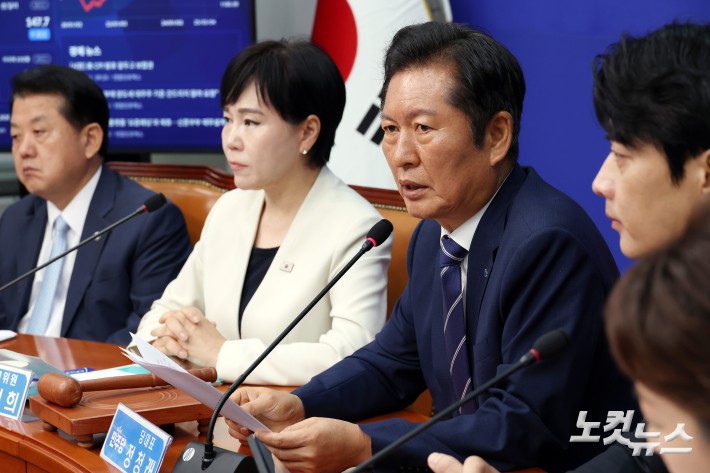 민주당 최고위, 발언하는 정청래 대표