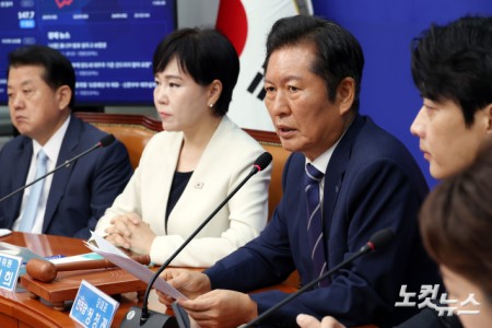 민주당 최고위, 발언하는 정청래 대표